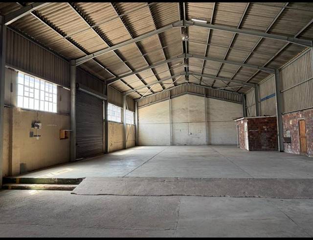 INDUSTRIAL PROPERTY TO RENT IN NORTH END